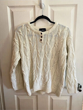 Vintage Hunters Run Cable Knit Sweater in Cream